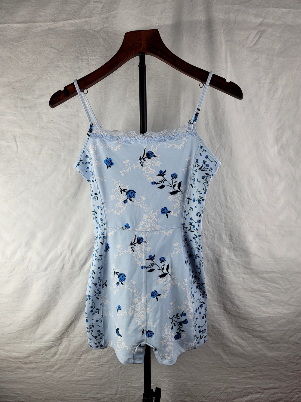 NWT Wild Fable Girls ButterBliss Floral Lace Trim Romper Blue Rose Size S